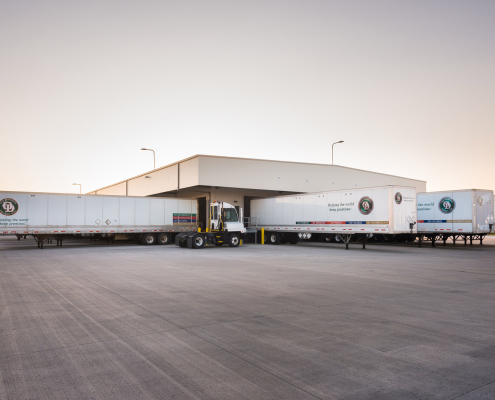 ODFL Lakeville, MN, trucks at the loading dock